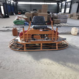 施工效率高油耗低的路面座驾式抹光机