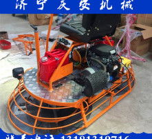 高清拍摄下的抹光机 工地上的平整大师